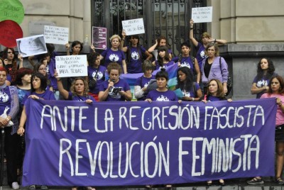 Manifiesto 28 septiebre 2013 "contra la regresión fascista, revolución feminista"